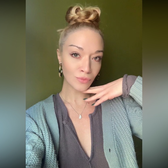 Meet your Posher, Cassie - Picture 8 of 8